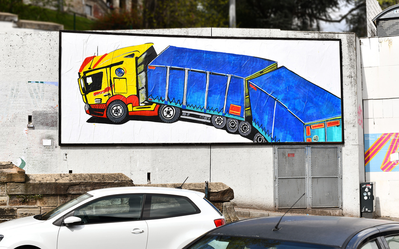 Collage « La grosse montée » de Lou Amoros Augustin, Avril 2019 — M.U.R Saint-Étienne
